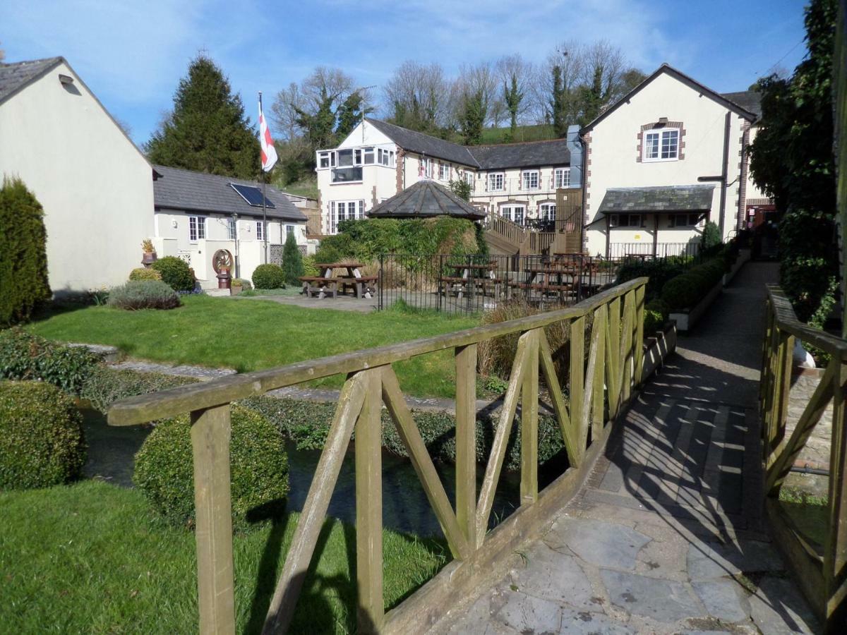 The Poachers Inn Piddletrenthide Exterior photo